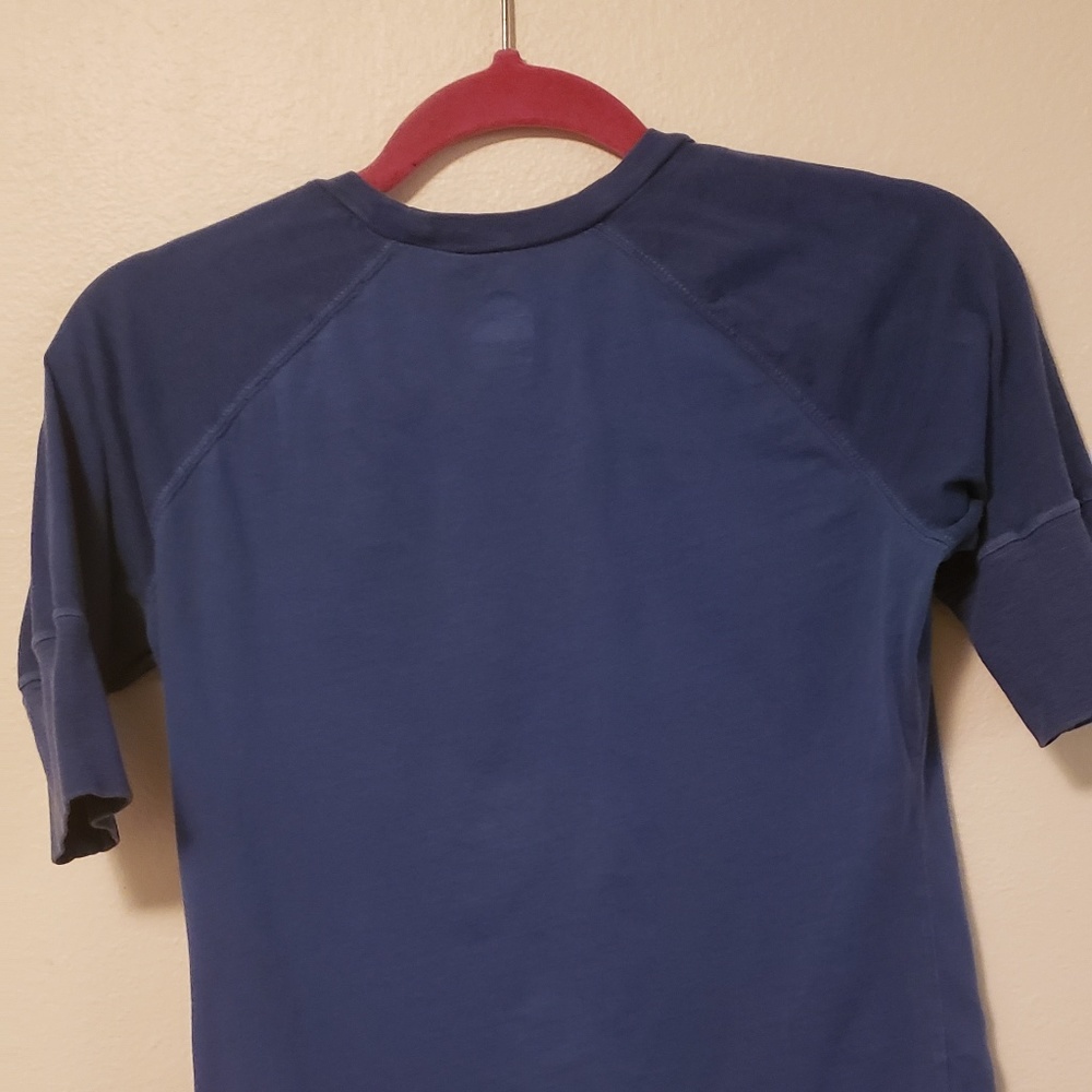 Nike Tee - S  💲 BUNDLE 3/$25 " - Picture 2 of 3